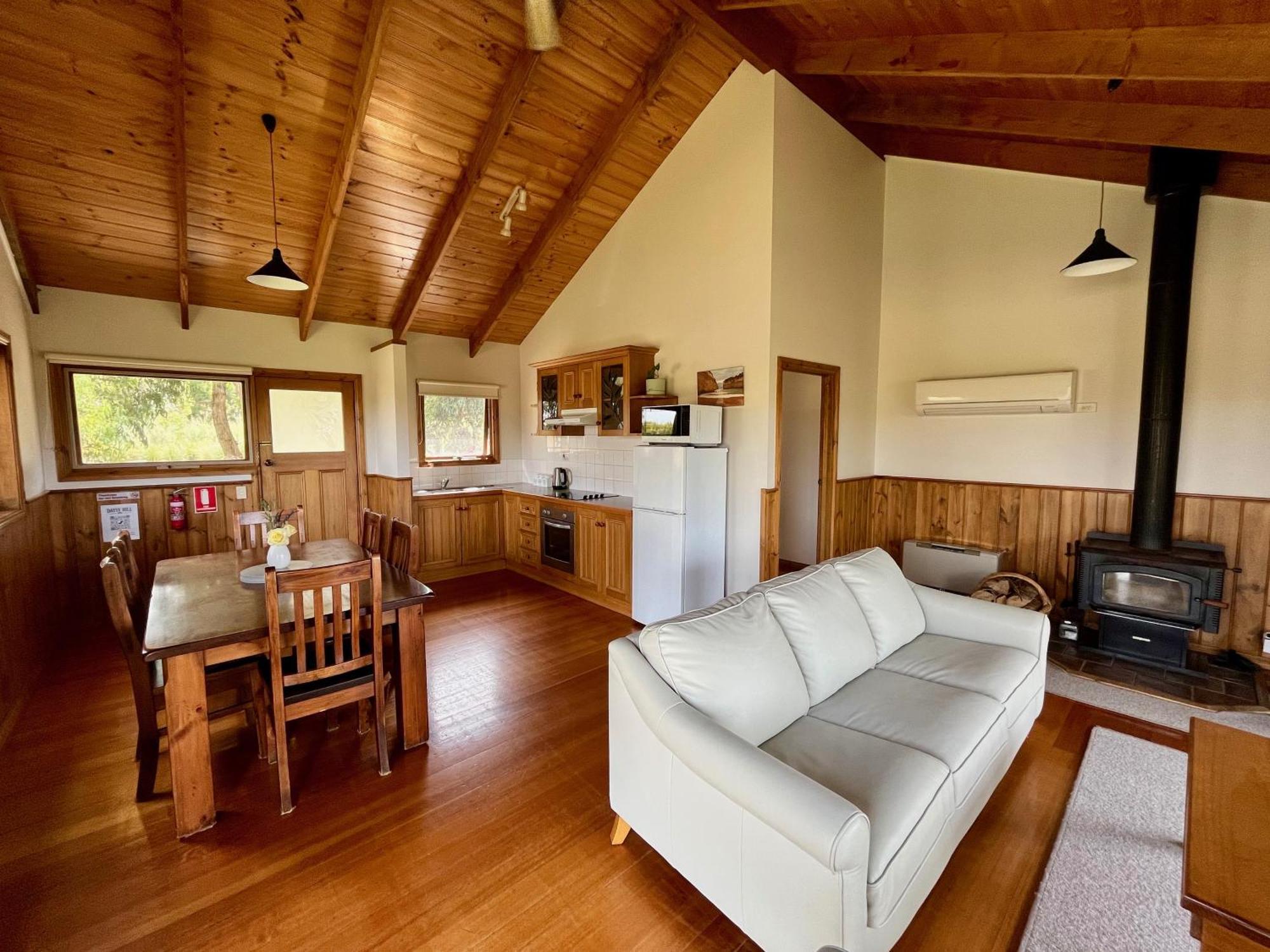 Daysy Hill Country Cottages ميناء كامبل الغرفة الصورة